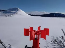 Bi-generator vertical wind turbine 