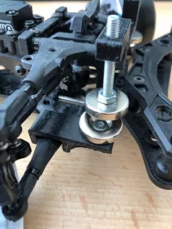 Magnet suspension front Sakura D5