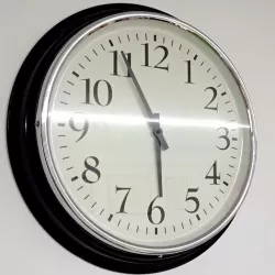 IKEA BRAVUR wall clock fixings 