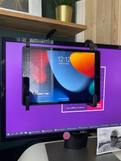IPad 9th gen monitor stand 