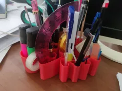 Simle pen holder