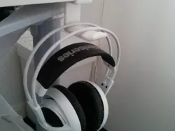 Headset Hook (Optional Steelseries Logo)