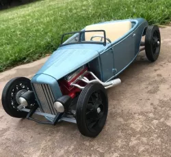 31 Freedom Roadster