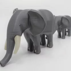 African Elephant Mama & Babies