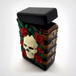 Gothic box with hinge.