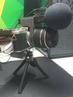Mic holder for camera (Lumix DMC-GF7 with H-FS 014042 lens and ZOOM H1n audio recorder)