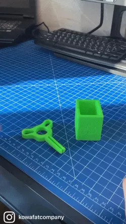 Plastic Bag Roller