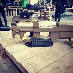 stand p90 airsoft