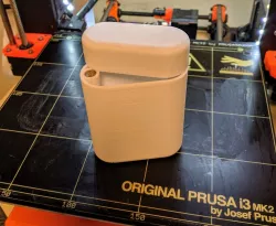 Box with magnetic lock