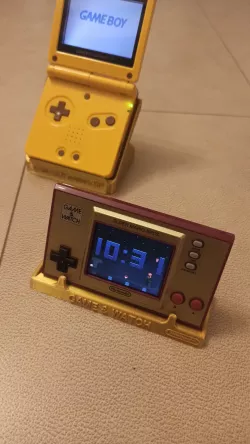 Game & Watch stand