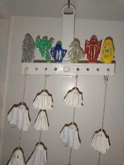 Ghost Hanger UP