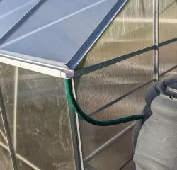 Greenhouse water drain adapter for the rain gutter. 40/20mm