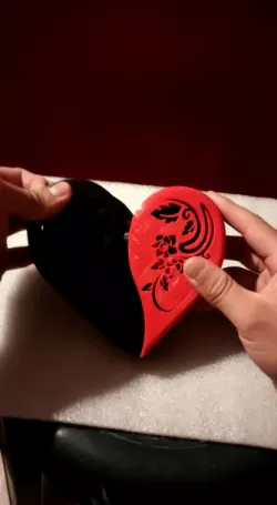 Surprise heart-shaped box with mechanical lock