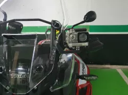 TRIUMPH TIGER 900
