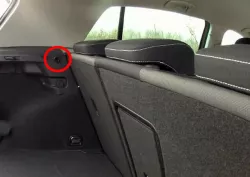 Volkswagen T-ROC rear deck piece trunk