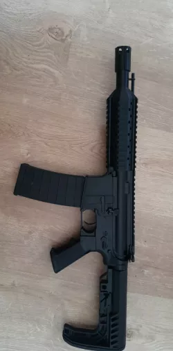 AR15/M4/M16 shorter handguard