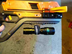 (German) Flashlight mount for the Adderini