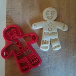gingy cookie cutter 10cm