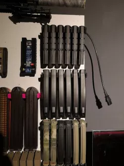 P90 AIRSOFT MAG WALLMOUNT
