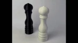 Salt and pepper mill