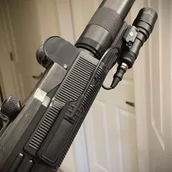 Flashlight pressure pad holder