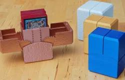 Geared deck box with magnetic latch (60 card + 15 card sideboard)