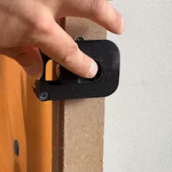 Magnetic handle
