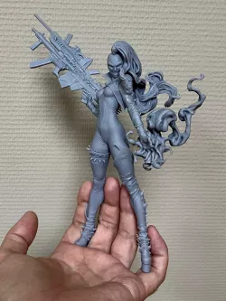 SHE SPAWN
