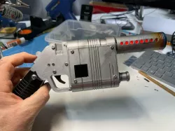 Star Wars Rey´s Blaster with mechanics and electronic space