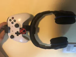 Wall mount base support xbox one controller and headset