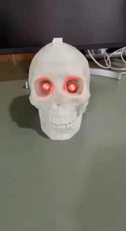 HEADPHONE STAND - SKULL