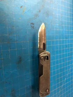 Leatherman Free T4 Thumb Stud