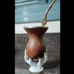 Mate Hands Holder