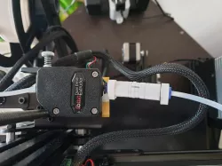 Sistema anti torsione universale per tubo PTFE per estrusori bowden V2.0