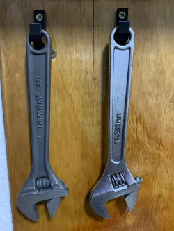 Wrench Holder / Wrench Hook / Gancho para Francesa FREE / GRATIS