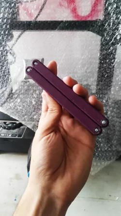 YORU´S STYLISH BUTTERFLY KNIFE