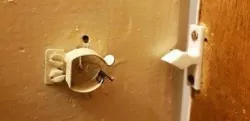 Door catch