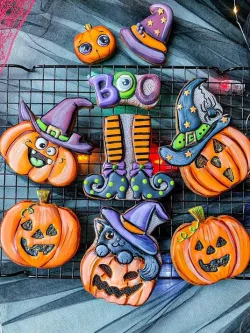 Halloween Cookie Cut Pumpkin / Pumpkins