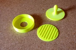 Hamburger patty maker