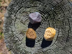 I Ching Trigram Dice