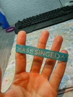Keep calm and dont chase singed wristband