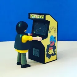 MINIATURE ARCADE FOR PLAYMOBIL SCALE FIGURES