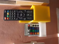 UNIVERSAL TV REMOTE CONTROL HOLDER