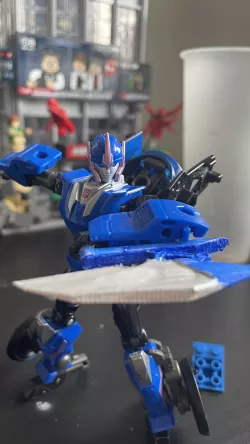 Arcee’s duel disk of dome