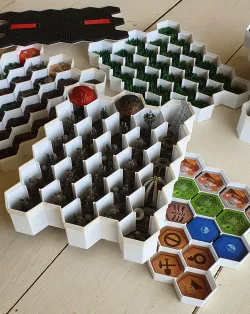 Terraforming Mars - Tile tray storage