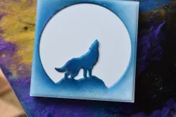 Airbrush Stencil  Wolf Howling at the Moon
