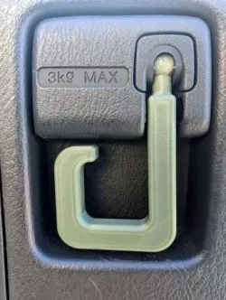 CR-V Tail Gate Hook