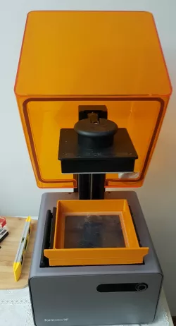FORM1 (very) simple 3D printable VAT (build cost under 15$)
