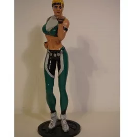 Mortal Kombat 3 Sonya Statue