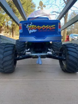RC truck nuts